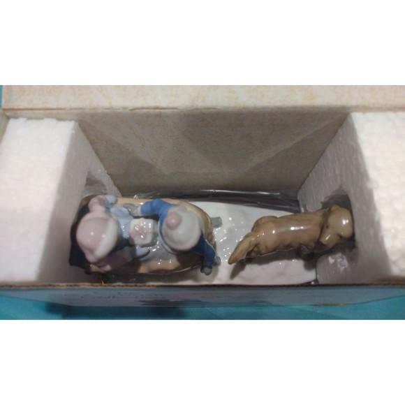 Paul Sebastian Sleigh Ride Dog & Children Porcelain Figurine - Picture 7 of 12